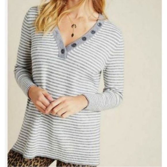 Anthropologie Serena Striped V-neck Gray
Sweater Size Large - Picture 6 of 6